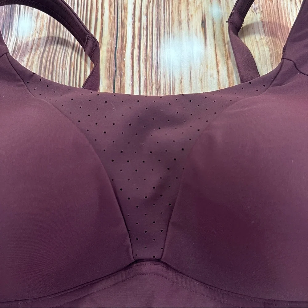 Lululemon Athletica Women’s Run Times Sports Bra Burgundy Size E34